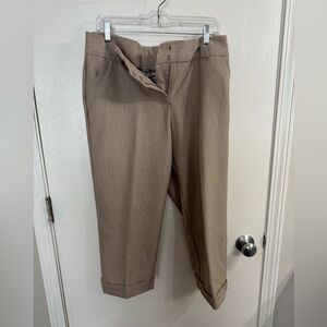 3/$10 NWT Worthington Modern Fit Capri Pants